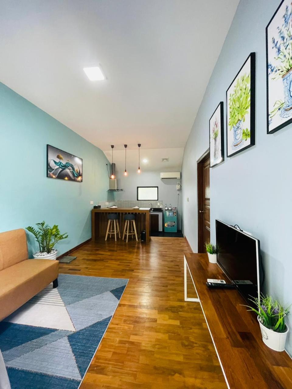 Wh Hotel & Service Apartment Thanlyin Экстерьер фото