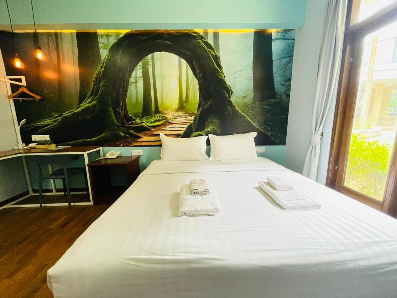 Wh Hotel & Service Apartment Thanlyin Экстерьер фото